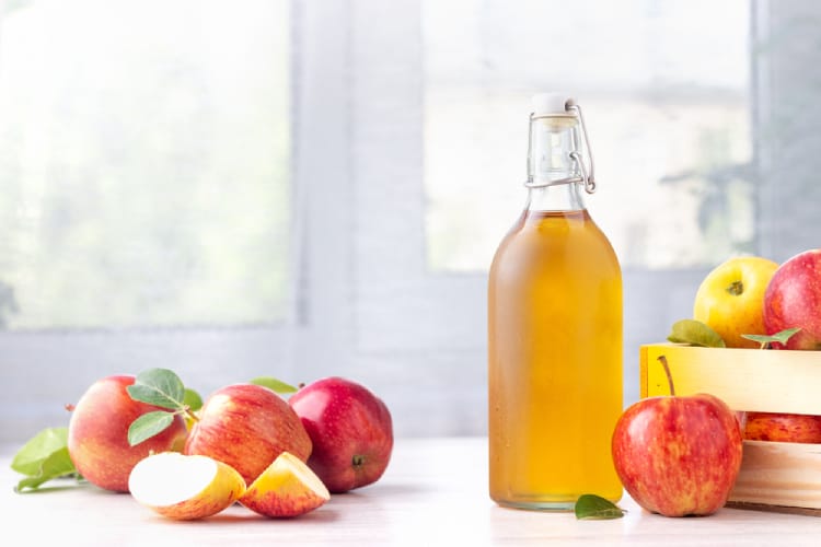 Cách chữa viêm âm đạo tại nhà bằng giấm táo