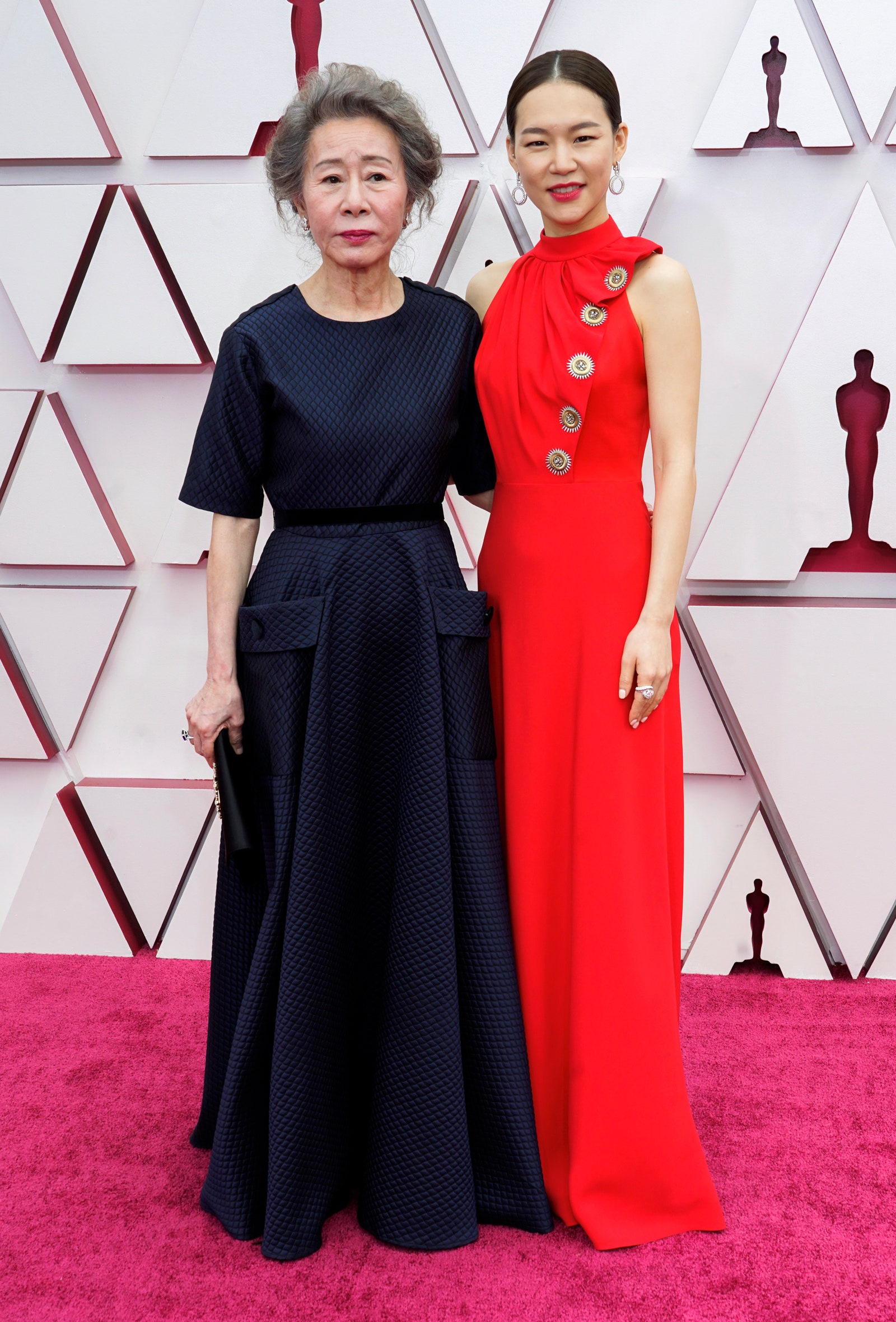 Yoon Yuh Jung và Han Yeri tại lễ trao giải Oscar 2021