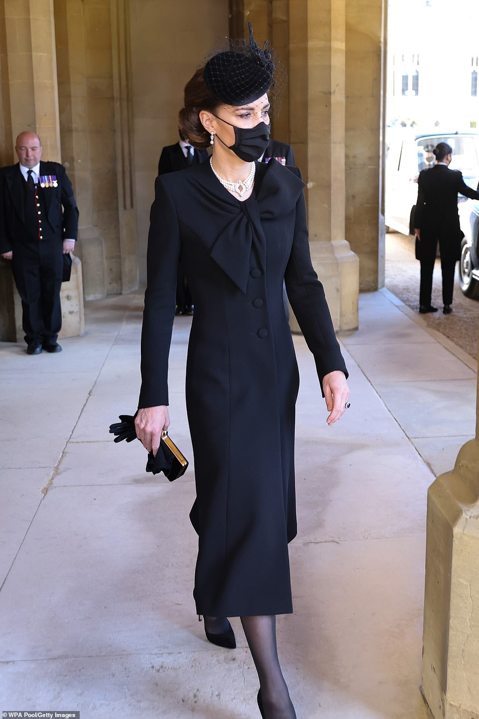 Trang phục tham gia tang lễ của công nương Kate Middleton