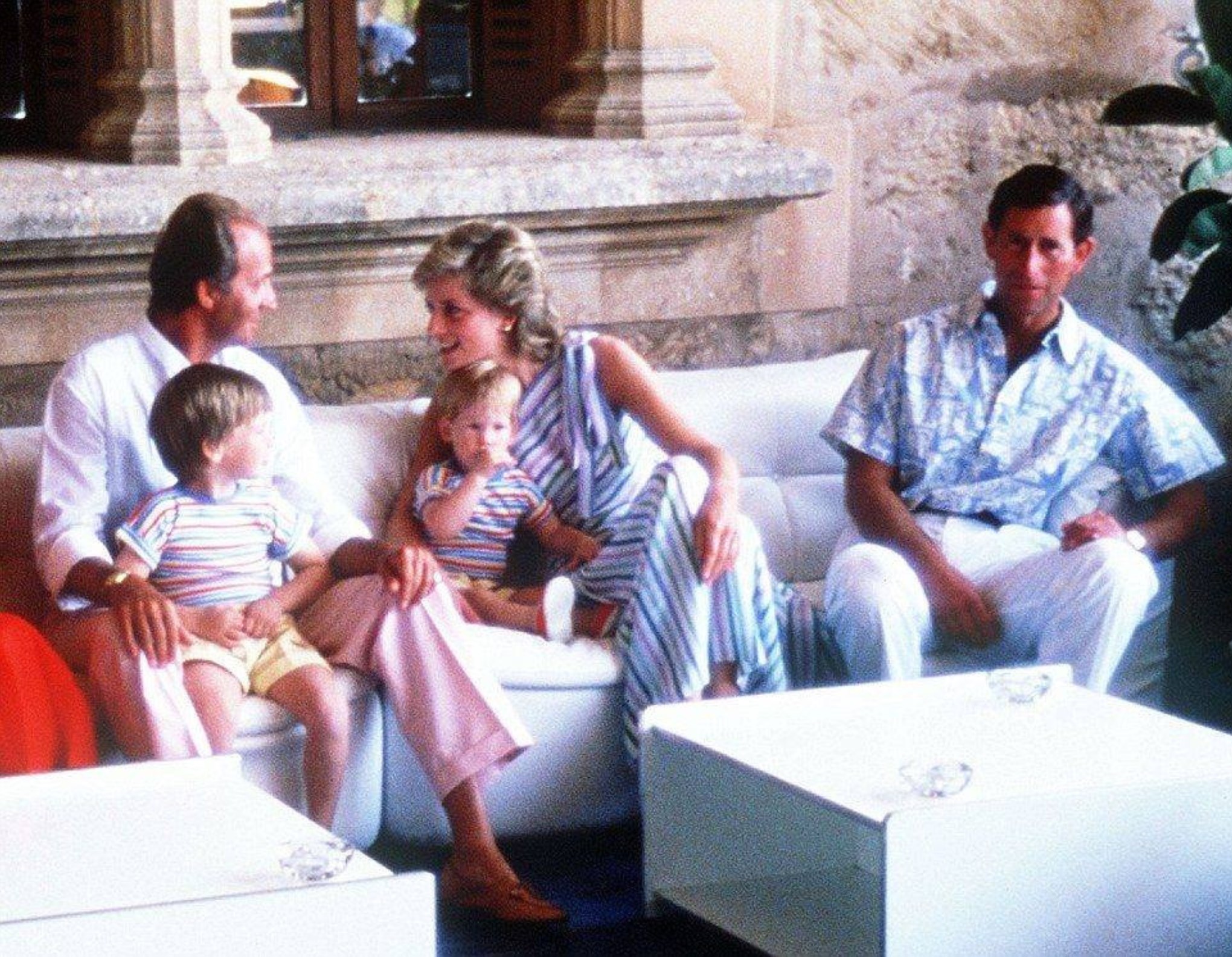 Gia đình công nương Diana và quốc vương Tây ban nha