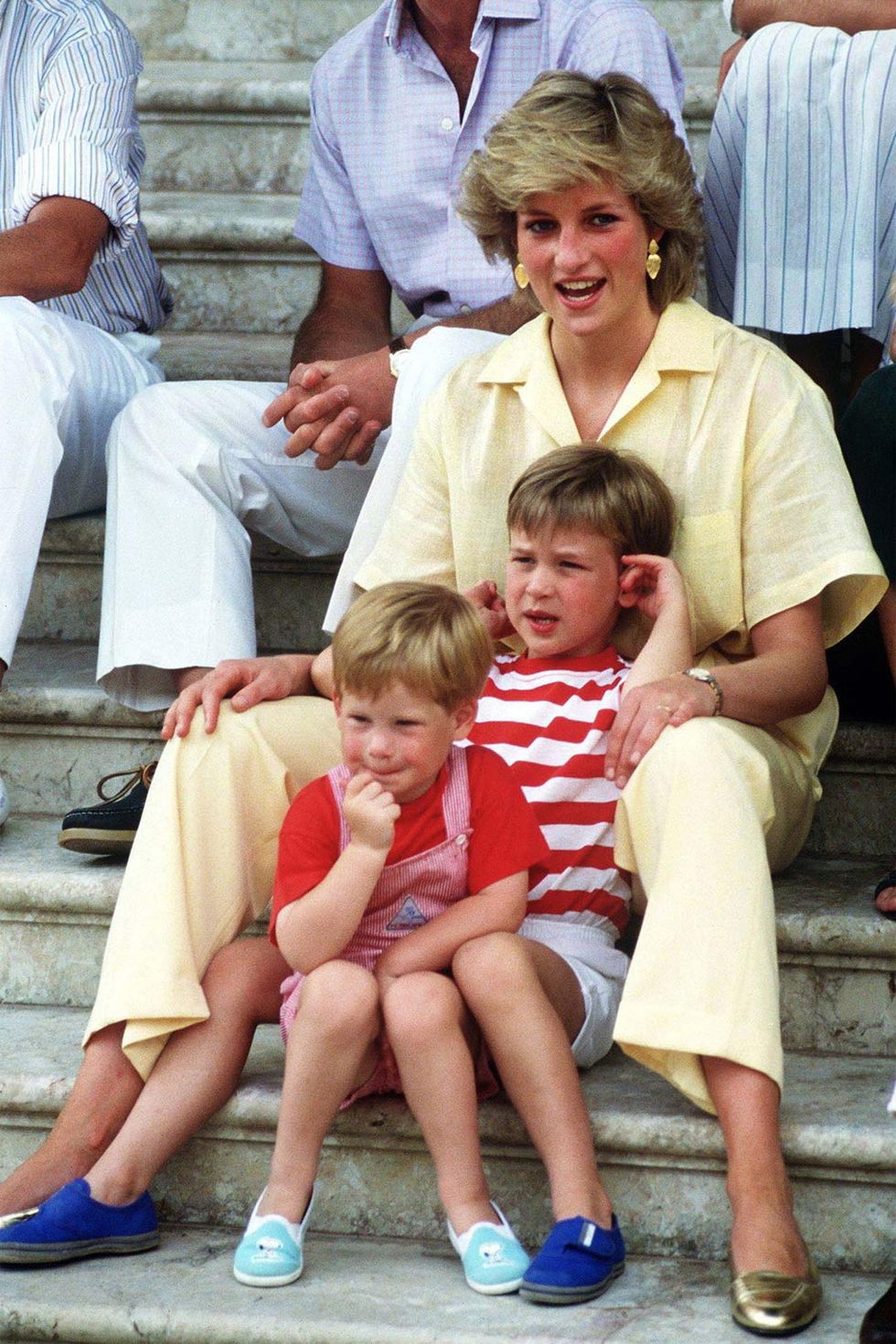 Công nương Diana và hai vị hoàng tử 