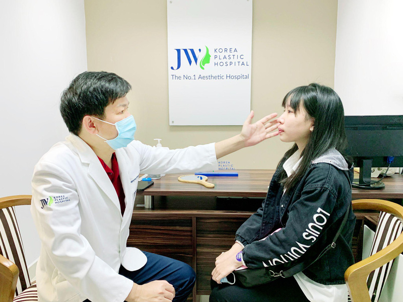 Bệnh viện thẩm mỹ JW Hàn Quốc là địa điểm trị sẹo rỗ uy tín