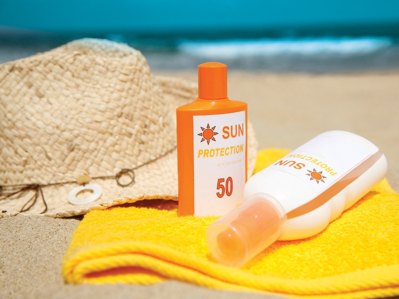 Cần lựa chọn kem chống nắng có đầy đủ 2 chỉ số chống tia UVA - PA và chống tia UVB - SPF để bảo vệ làn da toàn diện