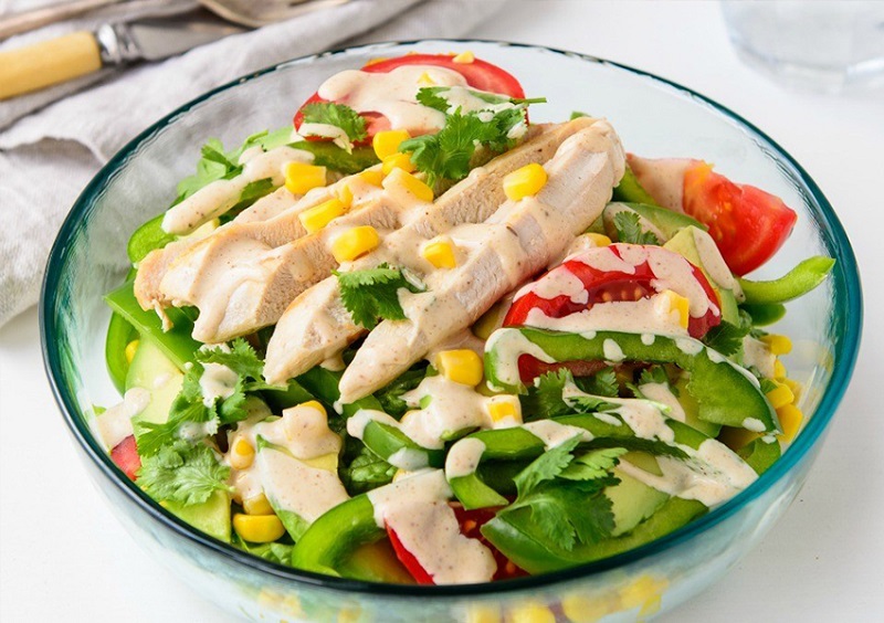 Salad ức gà thơm ngon giúp giảm cân nhanh chóng