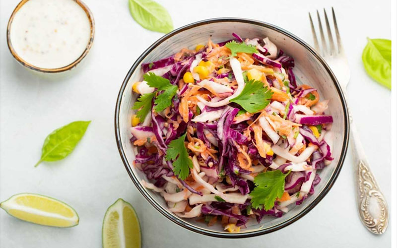Công thức làm salad bắp cải mau no và tốt cho cơ thể