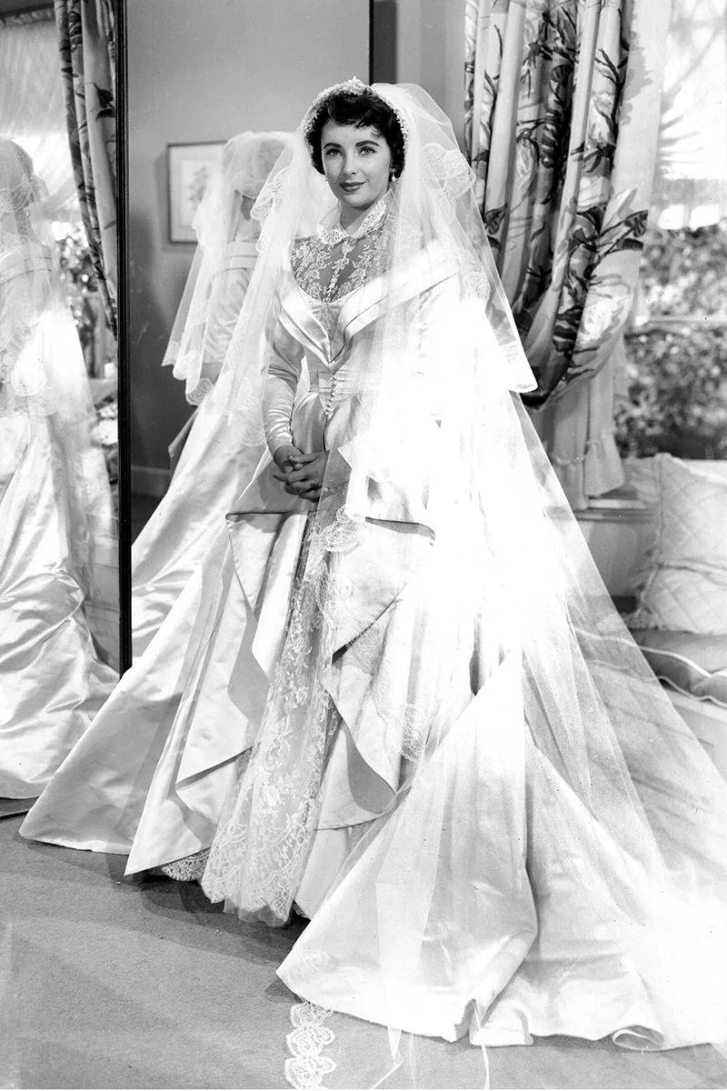 Váy cưới Elizabeth Taylor diện trên phim Father of the bride