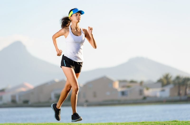 Tập thể dục mỗi ngày sẽ giúp bạn tiêu hao hết lượng mì nạp vào cơ thể