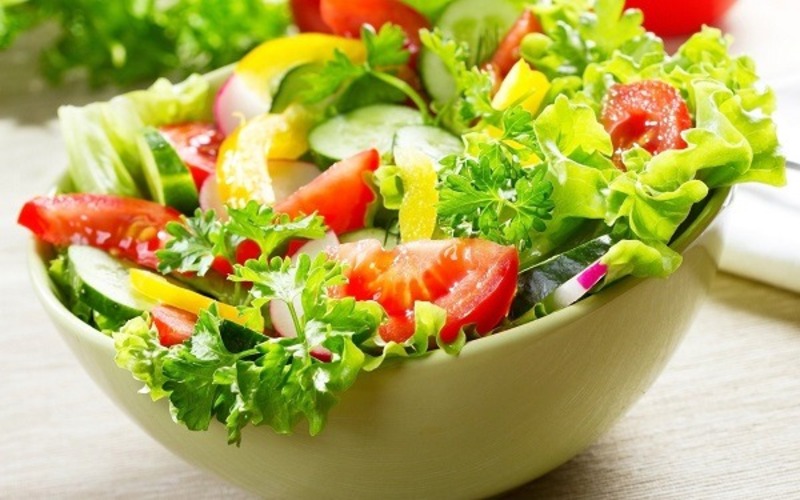Salad rau là món ăn bổ dưỡng, thơm ngon