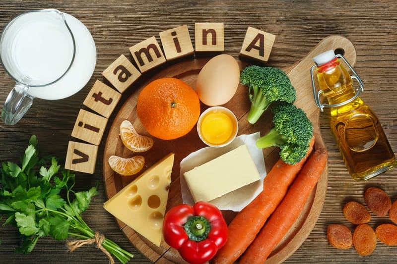 Vitamin A sẽ có nhiều trong hàu, trứng, một số loại rau củ như cà rốt, dưa hấu, đu đủ,...