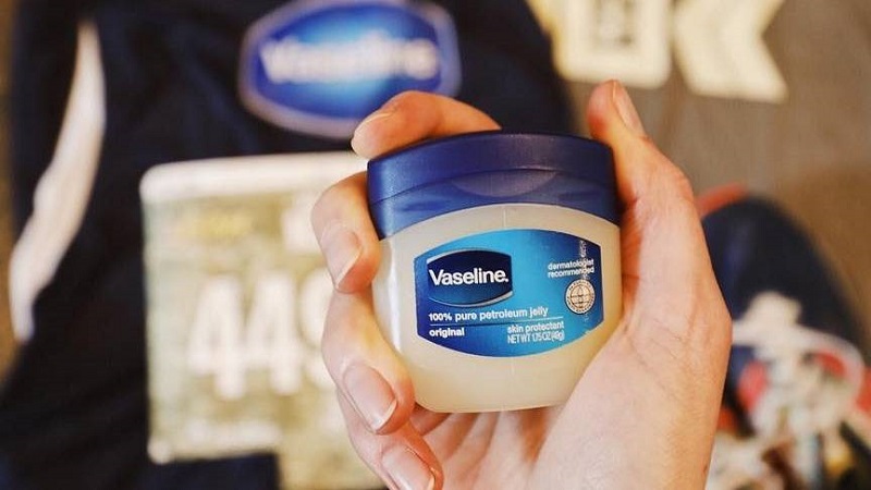 Vaseline lành tính tốt cho làn da sau wax lông
