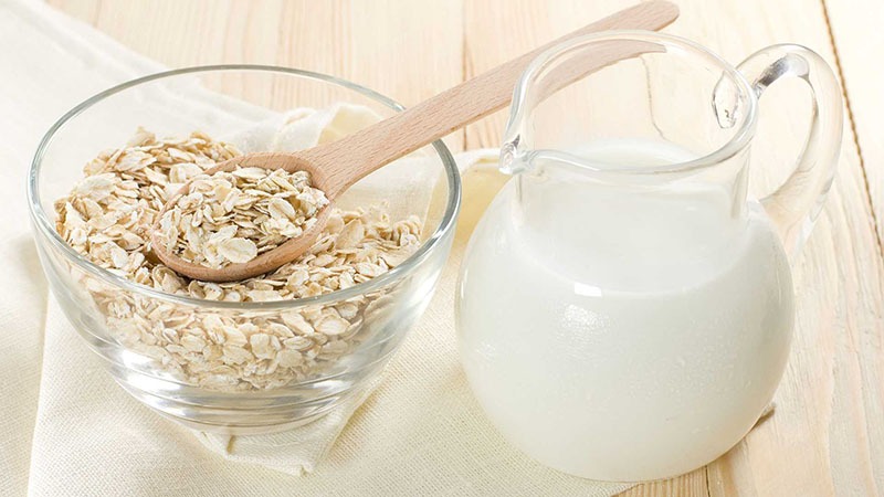 Công thức bột yến mạch và sữa tươi có tác dụng tăng độ đàn hồi cho da