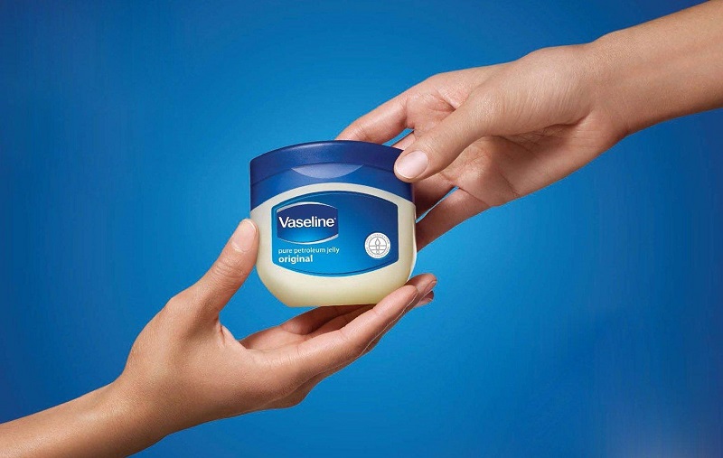 Bạn cần biết cách sử dụng Vaseline để đạt hiệu quả cao khi bôi