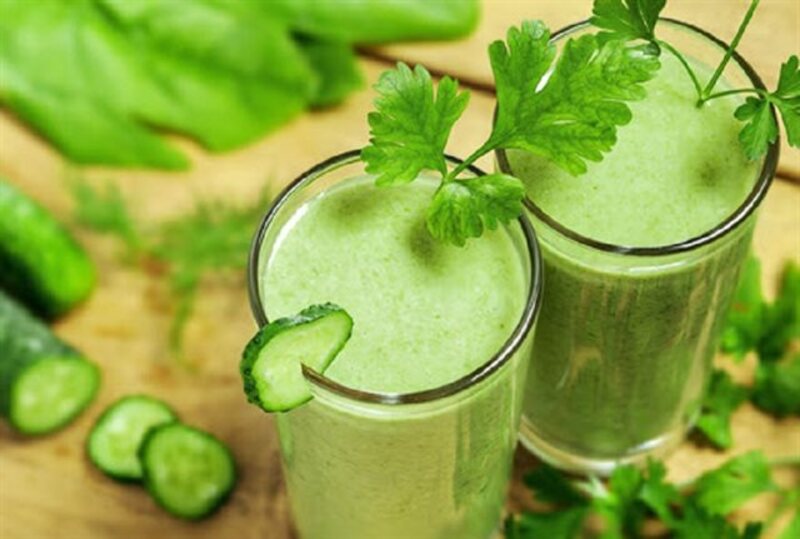 Nước ép rau xanh là nguồn cung nhiều dưỡng chất thiết yếu cho cơ thể