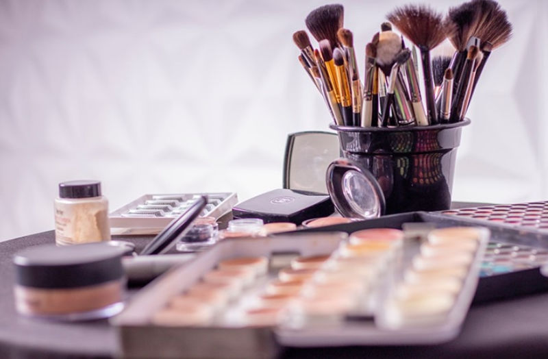 Hạn chế makeup sẽ giúp da khỏe mạnh hơn